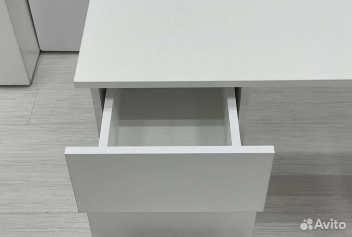 Письменный стол компьютерный стол