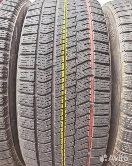 Bridgestone Blizzak VRX2 235/45 R18 94Q