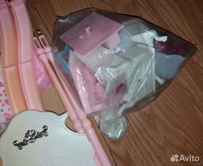 Спальный гарнитур для куклы