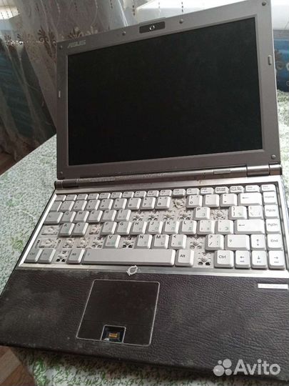Нетбук asus