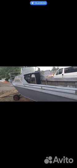 Катер Москва 2