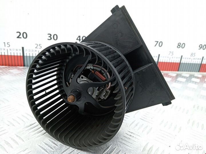 Моторчик печки для Volkswagen Golf 4 1J1819021C