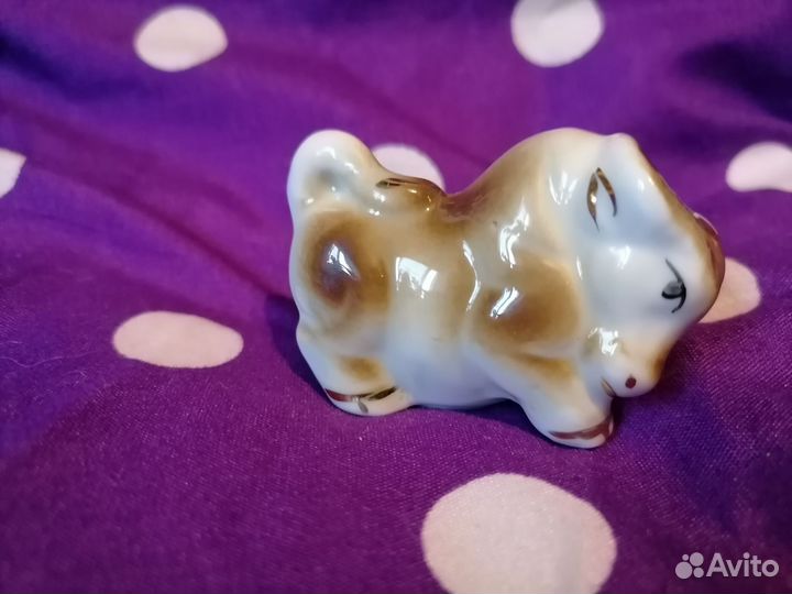 Статуэтка бык