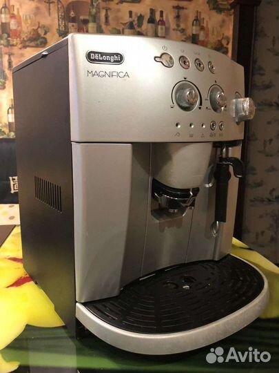 Кофемашина delonghi magnifica