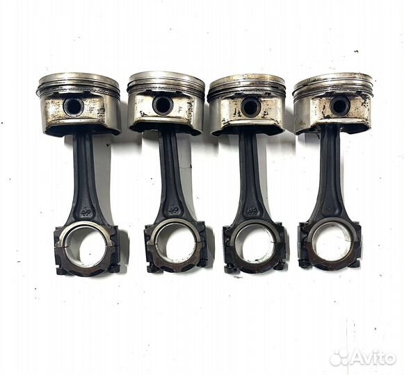 Поршень с шатуном Kia Rio 1 (1.6 )