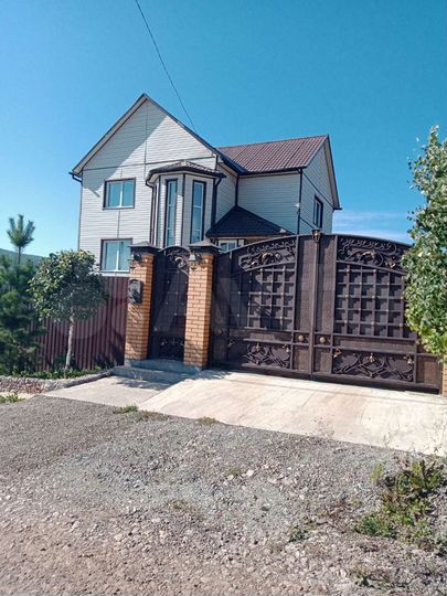 Коттедж 250 м² на участке 15 сот.