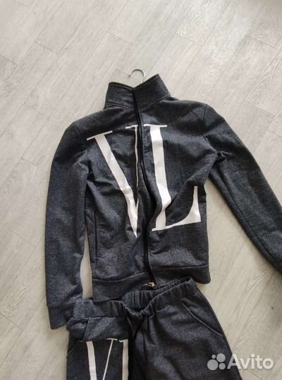 Спортивные костюмы