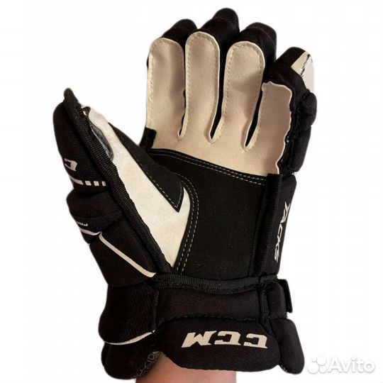 Ремонт хоккейных перчаток краг и формы