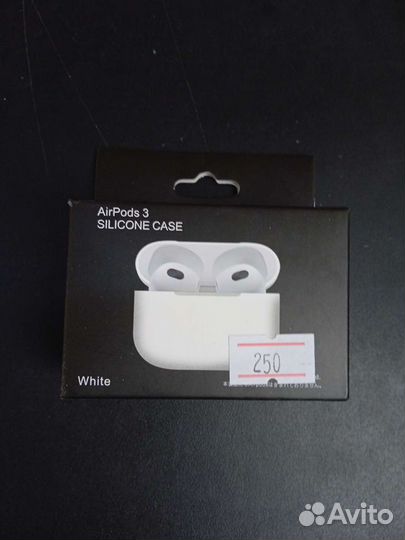 Белый чехол на airpods 3