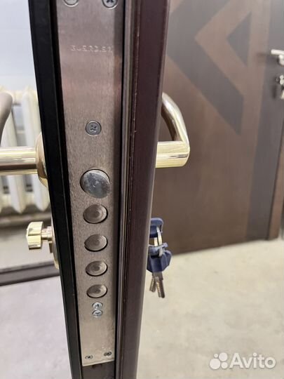 Дверь входная металлическая уличная