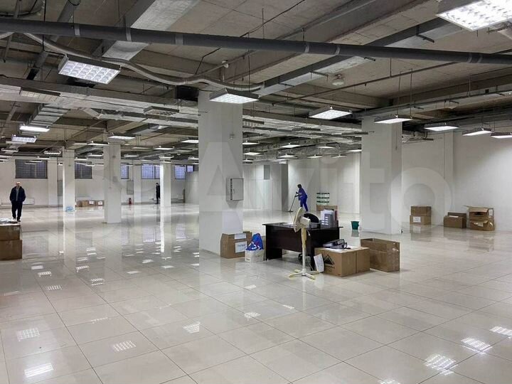 Сдам офисно-торговое помещение 685 кв.м