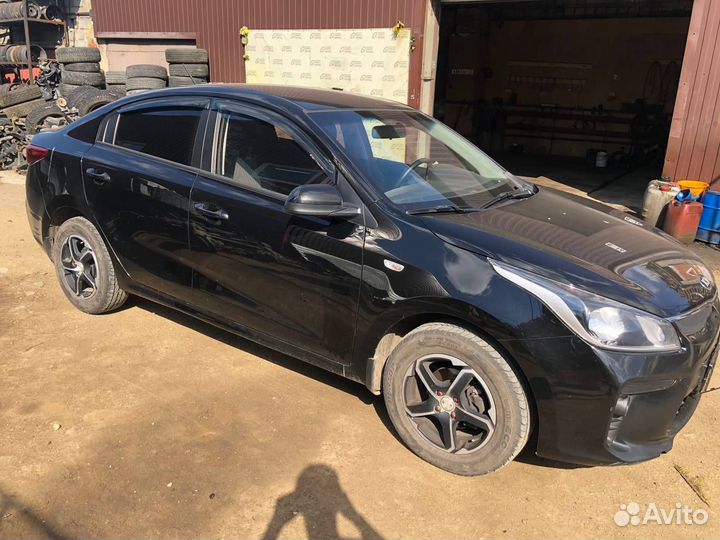 В разбор поступил KIa Rio 4, 3, 2