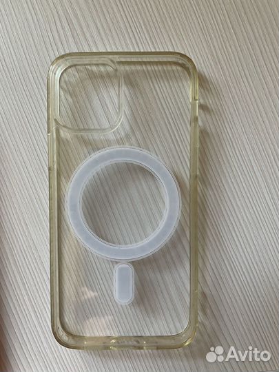 Чехлы на iPhone 12