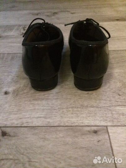 Туфли лаковые для бальных танцев. На доставке