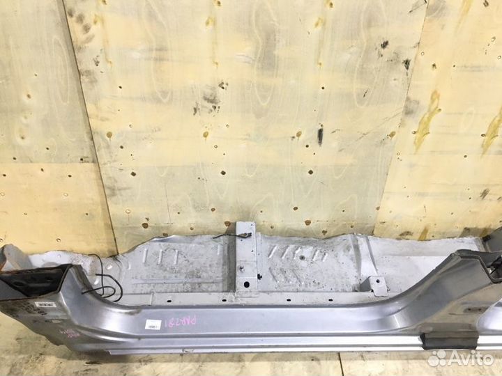 Порог левый Mitsubishi Colt Plus Z23W 4A91 2006