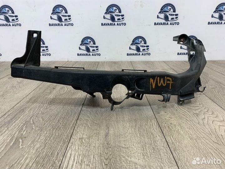 Кронштейн крепления фары левый Bmw 3 E90 N52B30A