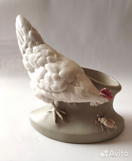 Статуэтка фарфор. Курица и жук. Царская. Зусман