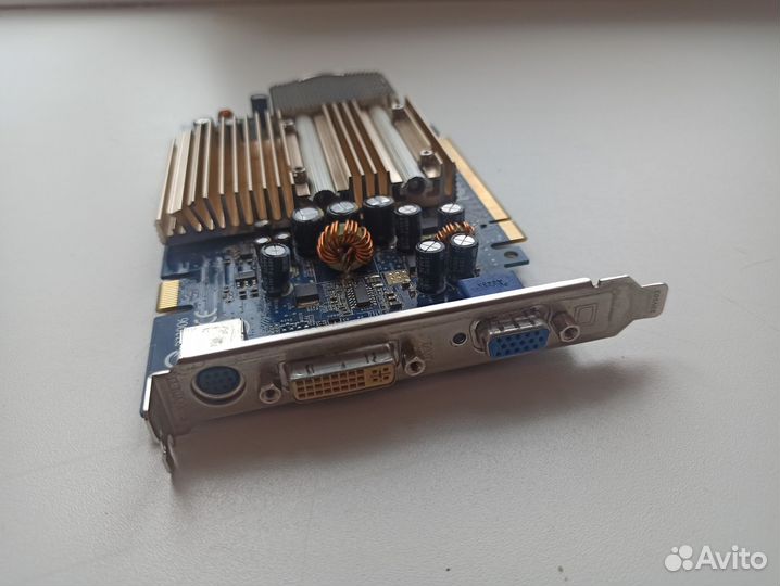Видеокарта gigabyte GeForce 7300GT GV-nx73t256p-RH