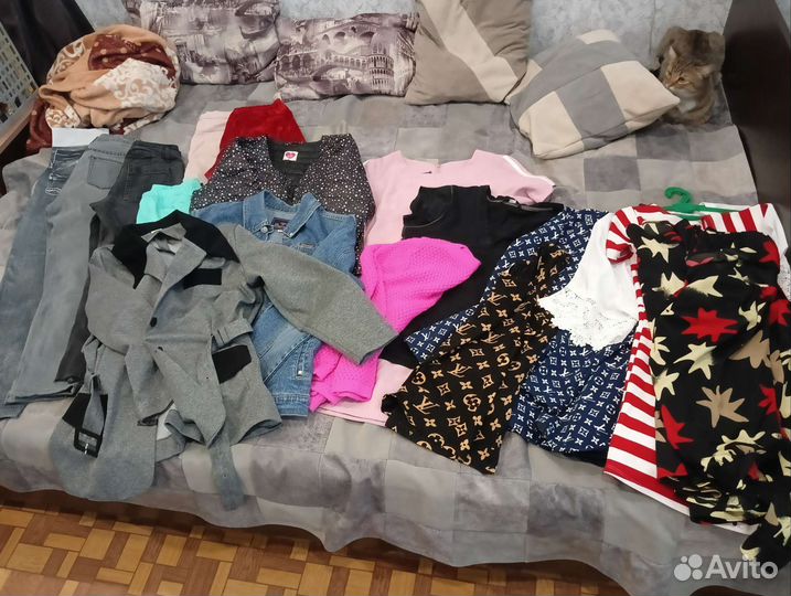 Пакеты с вещами+косметика+обувь 42-46р