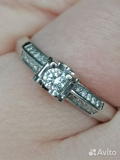 Кольцо с бриллиантами