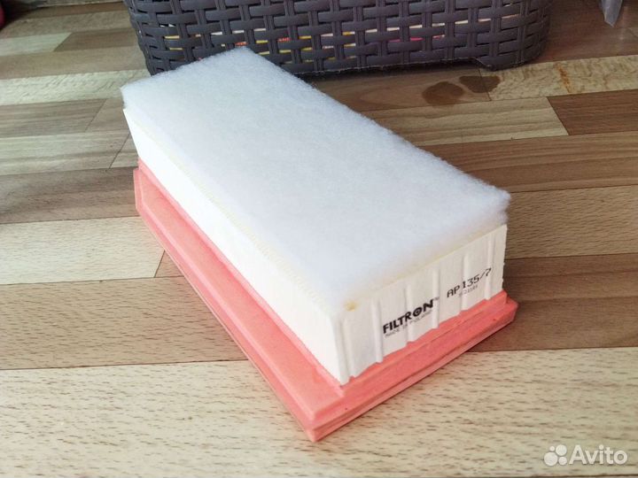 Воздушный фильтр Filtron