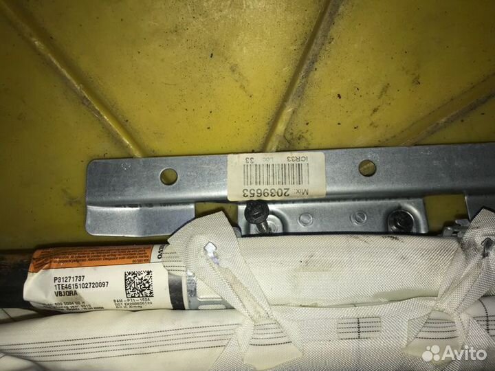 Аирбаг боковой передний правый Volvo Xc60 DZ88