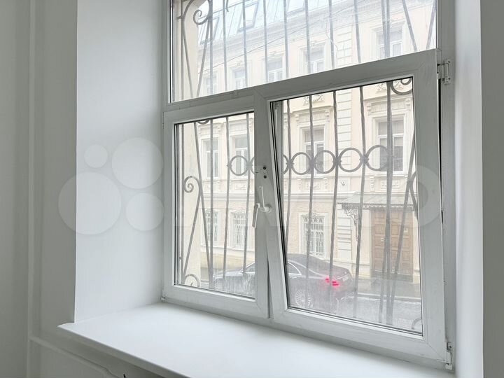 Продаю ПСН в центре 1 этаж мокрая точка санузел