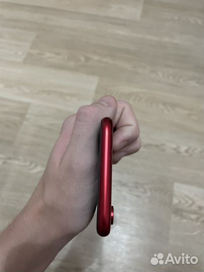 iPhone xr 64gb red