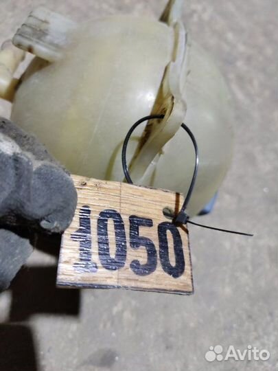 Бачок расширительный Volkswagen Vento седан 2.0I