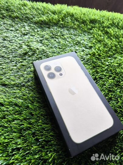 Коробка от iPhone 13 pro