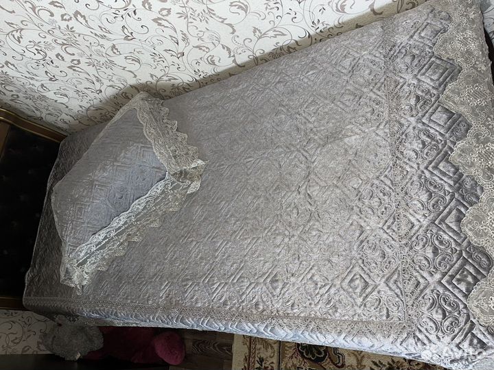 Покрывало с наволочкой на односпальную кровать