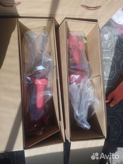 Амортизатор Subaru Impreza WRX kyb agx