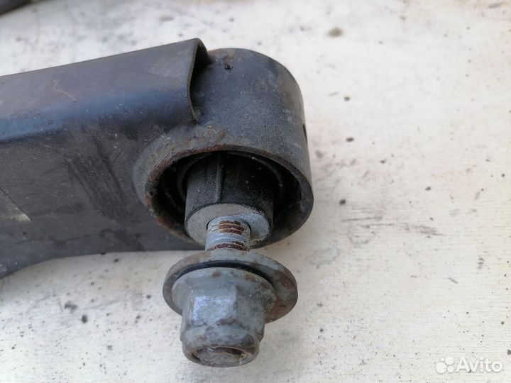 Рычаг задней подвески VAG Golf Passat Octavia