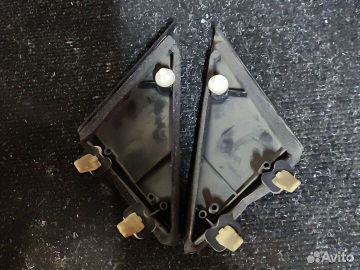 Уголки внутрисалонные дверей Caldina