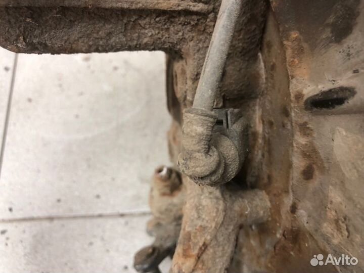 Кулак поворотный передний правый Volkswagen Tiguan