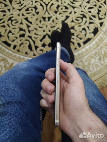 iPhone se 2022 64gb
