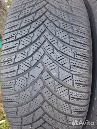 Firestone Winterhawk 4 215/55 R16