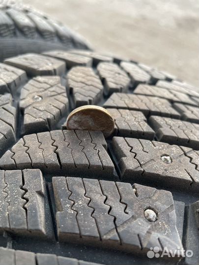 Gislaved Nord Frost 200 235/40 R18 95