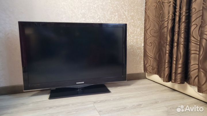 Бу телевизор samsung LE37C650L1 W XRU