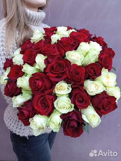 Букеты и композиции из длинных роз