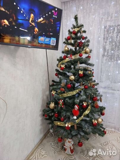 Елка искусственная