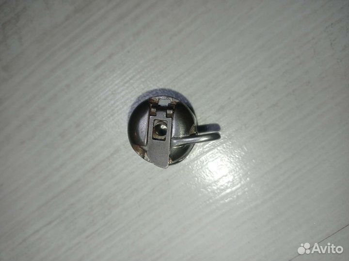 Челнок, шпулька швейная машинка