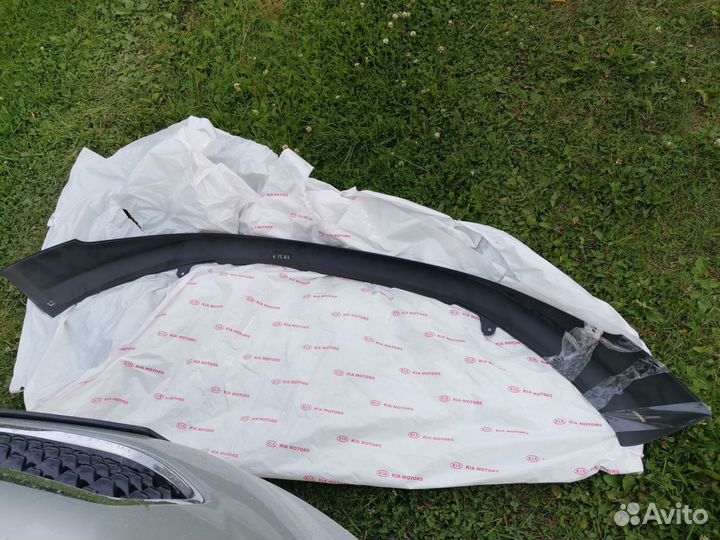 Накладка на передний бампер kia venga