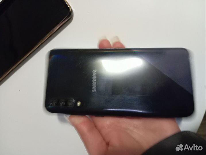 Samsung Galaxy A30, 4/64 ГБ