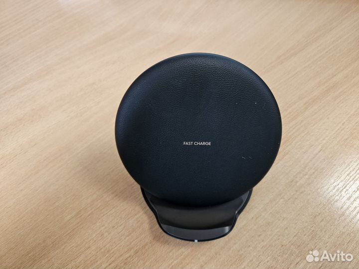Быстрая беспроводная зарядка Samsung EP-PG950
