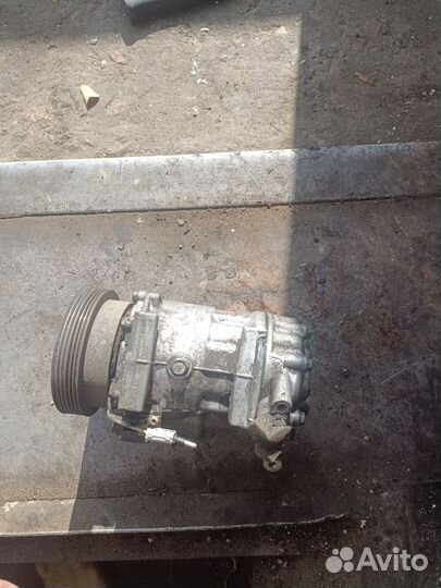 Компрессор кондиционера Renault Sandero 1 92600009