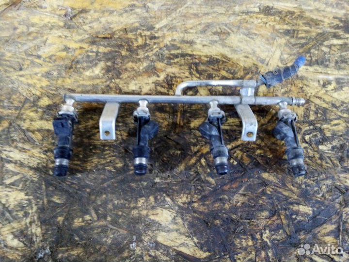 Рампа топлевная Opel Astra H