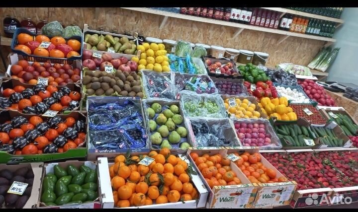 Продавец овощи фрукты