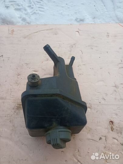 Бачок гур 4E0422373N Audi A8 D3