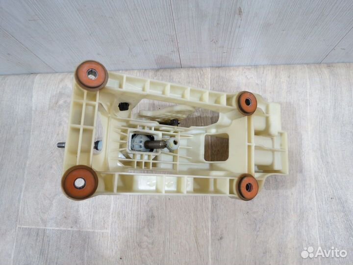 Кулиса кпп Hyundai Solaris